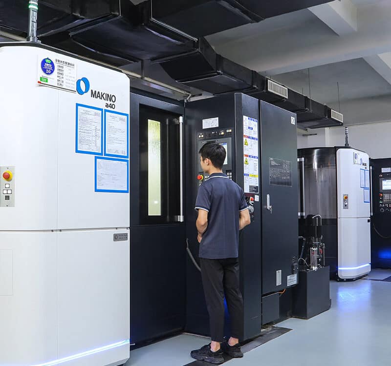 MAKINO 4 Axis CNC Machining Center