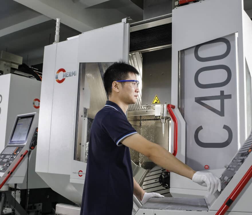 5 Axis Milling Opens up Possibilities for Highly Complex Parts Image blog